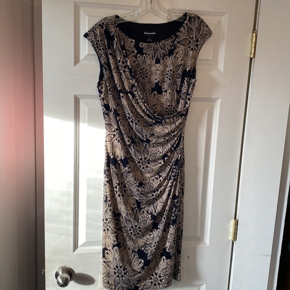 connected apparel Dresses & Skirts - Connected 8 tan black lace dress Faux wrap cinched waist slimming split